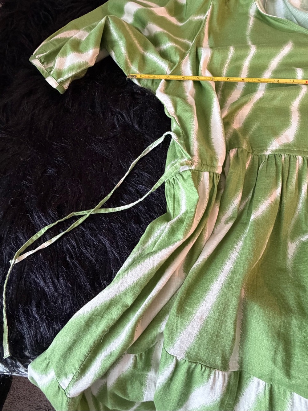 H&M Light Green and Off White Printed V-Neck Dress - Picture 10 of 11